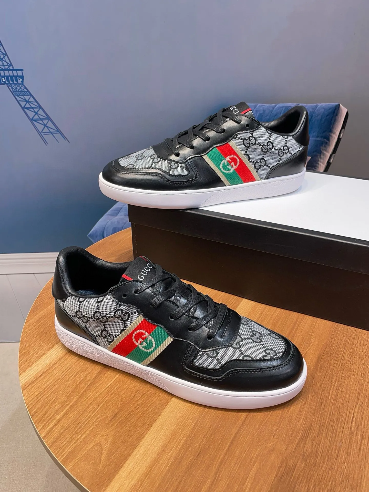 Men's clothing and shoes: 380💰New styles are here again! [Gucci Sports Men's Shoes] Gucci fashionable casual men's shoes 🇨🇳Original 1:1 mold, new model debuts first 💯Not high-profile but avant-garde, simple, low-key and fashionable, super versatile style 🌿Made of original cowhide with cloth ➕Sheepskin lining🎋The version is comfortable on the feet, first-class workmanship 🍍Size 38-44, (customized 45)
